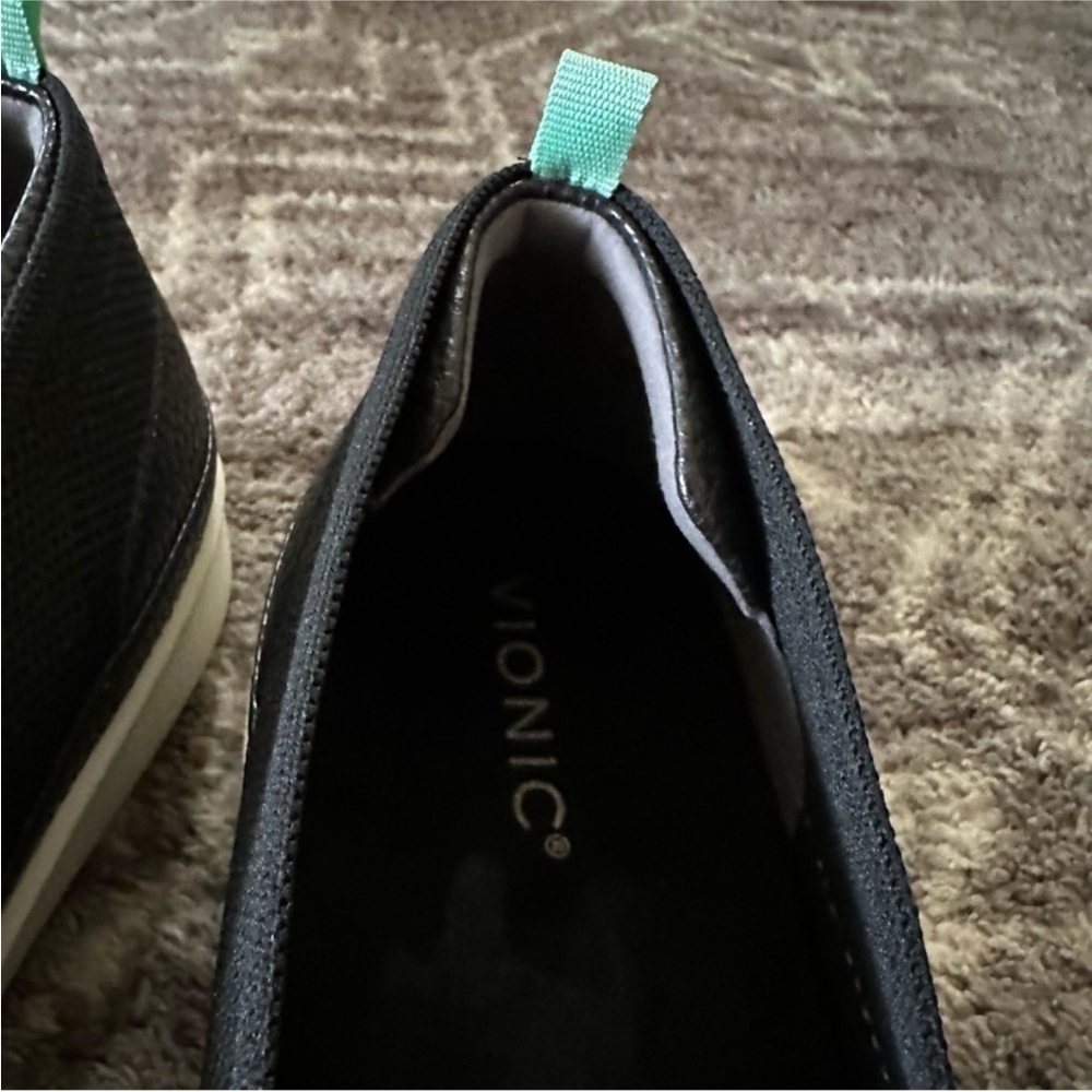 NWOT Vionic Sidney Knit Slip On Shoes Black Orthotic Arch Support Sneakers 9.5 - Picture 4 of 6